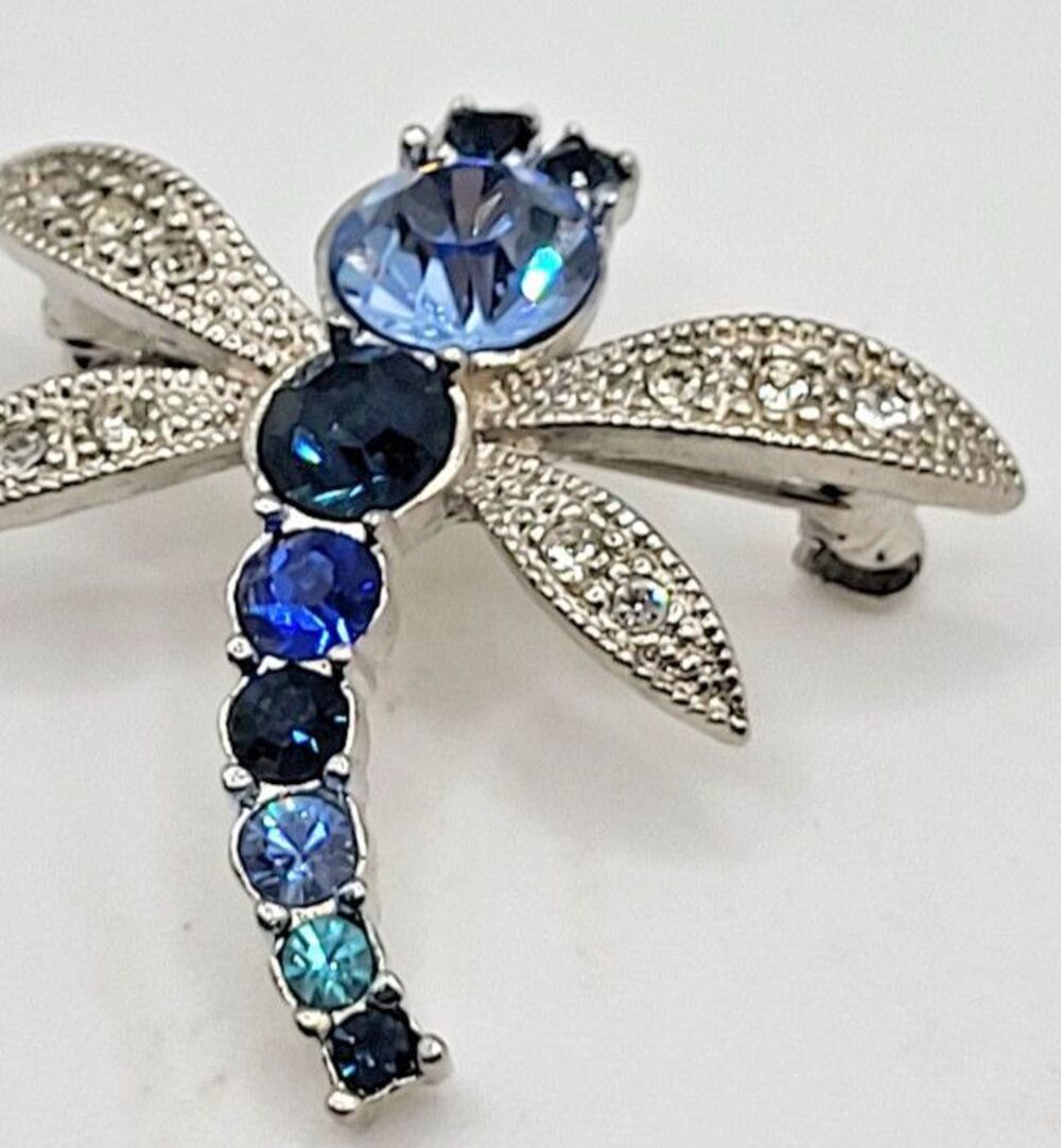 Vintage Avon Silver Tone Blue Rhinestone Dragonfly Insect Brooch Pin 1999 1.25in